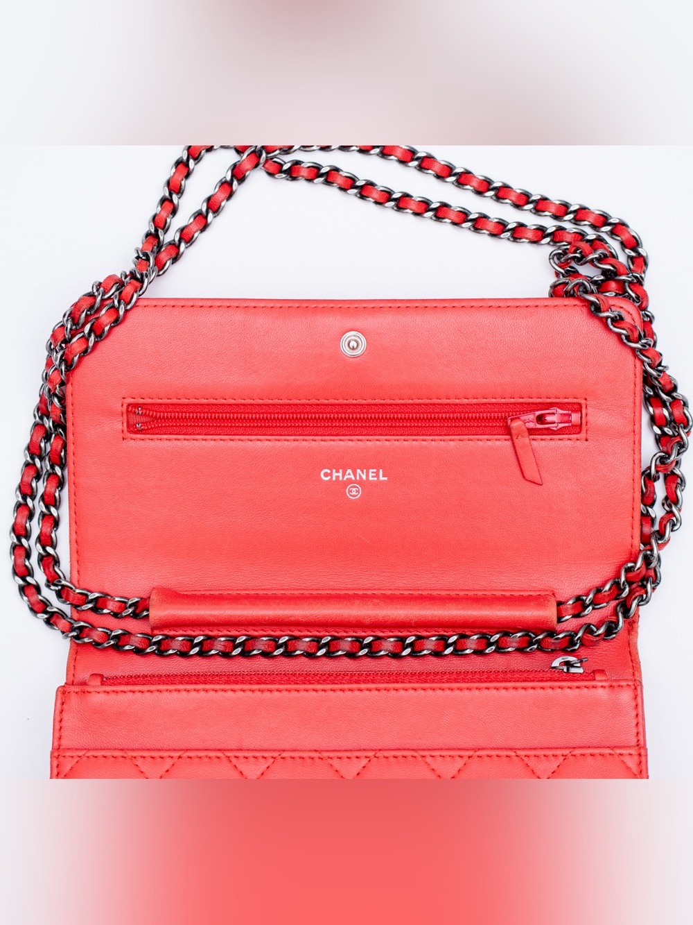 CHANEL Red Quilted Leather Chain Wallet-on-Chain - Picture 5 of 7